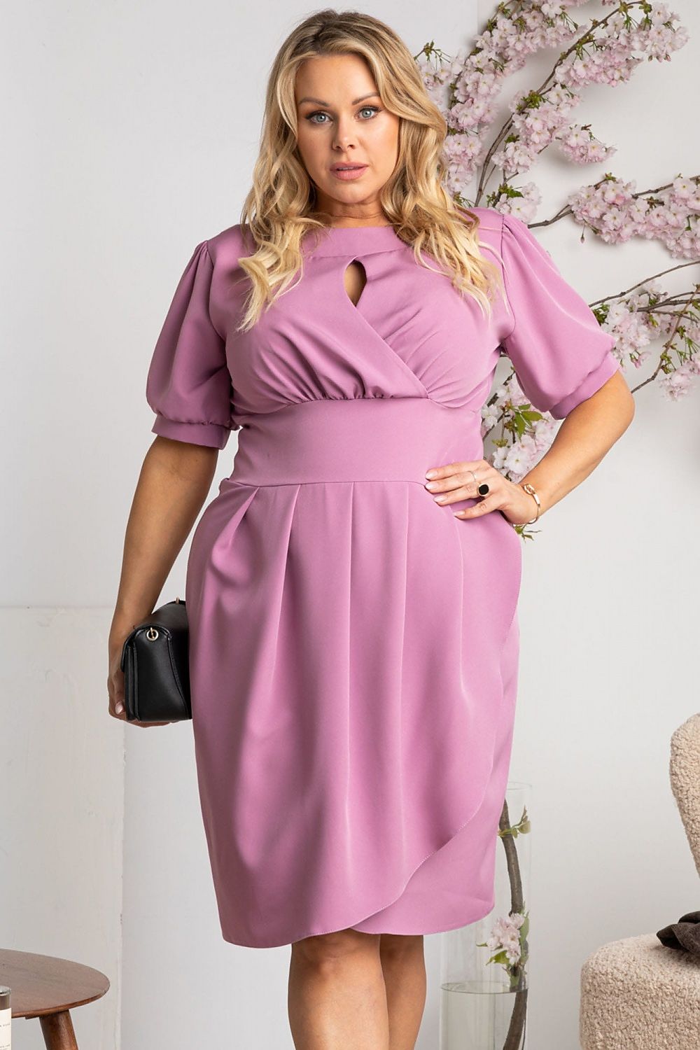 Plus-Size Kleider Model 169166 Karko