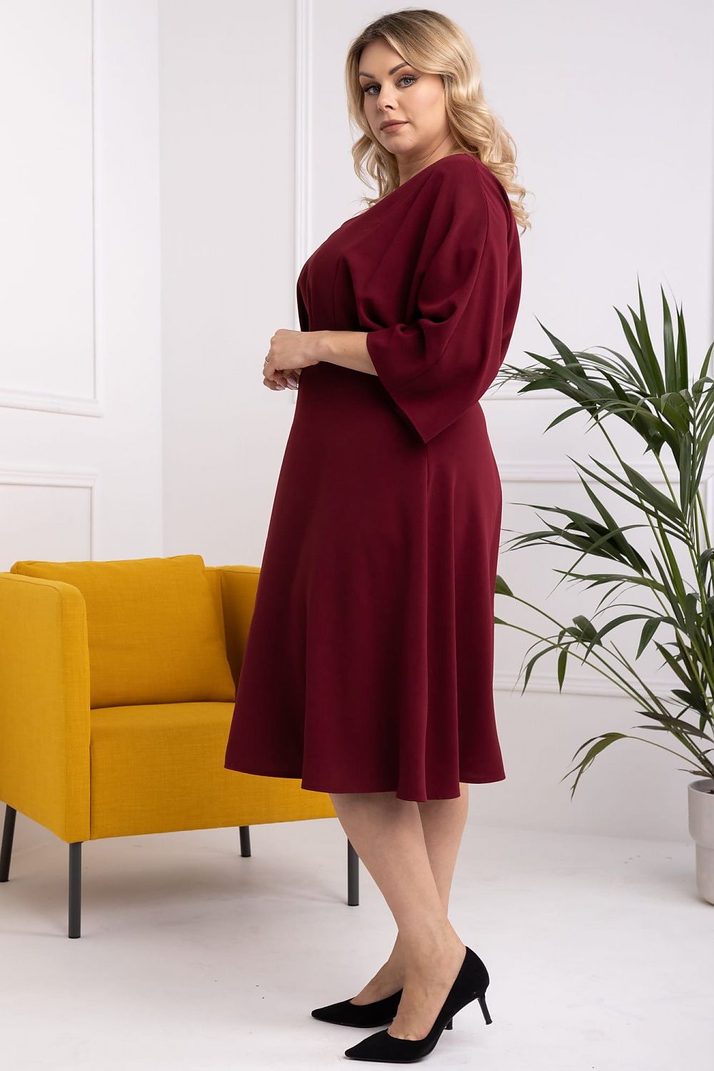 Plus-Size Kleider Model 169252 Karko