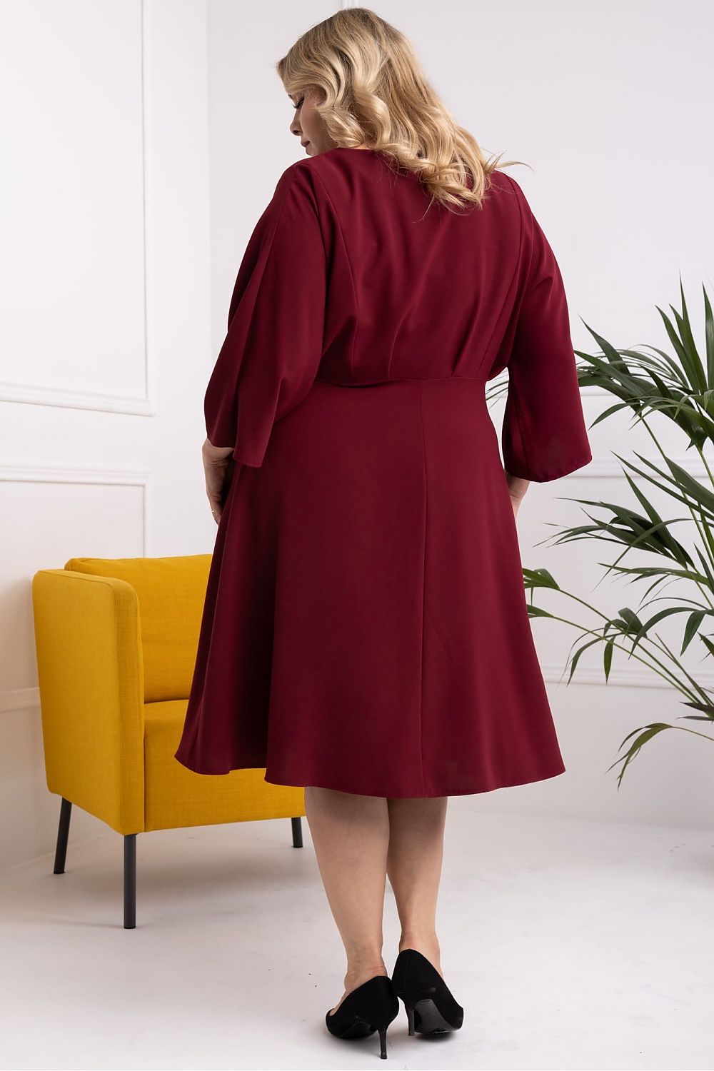 Plus-Size Kleider Model 169252 Karko